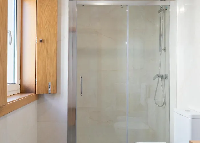 Host Wise - Elegant In The Heart Of Holiday home *